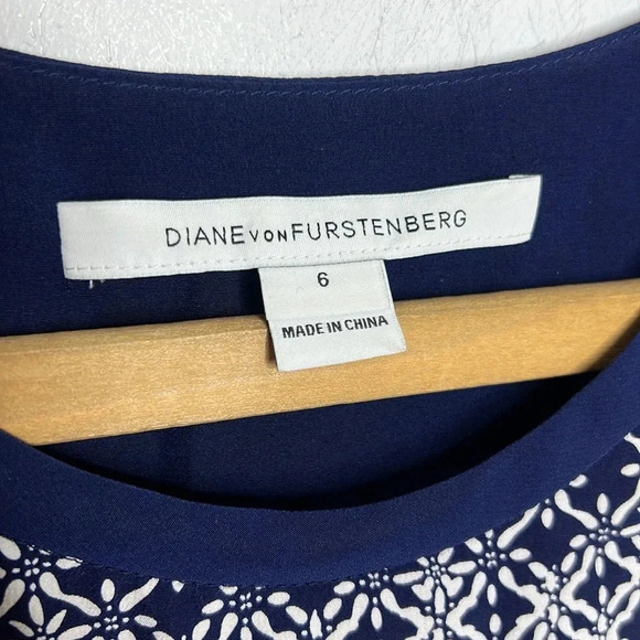 Diane Von Furstenberg Louisa 100% Silk Patterned Color block Popover Blouse - Picture 8 of 13